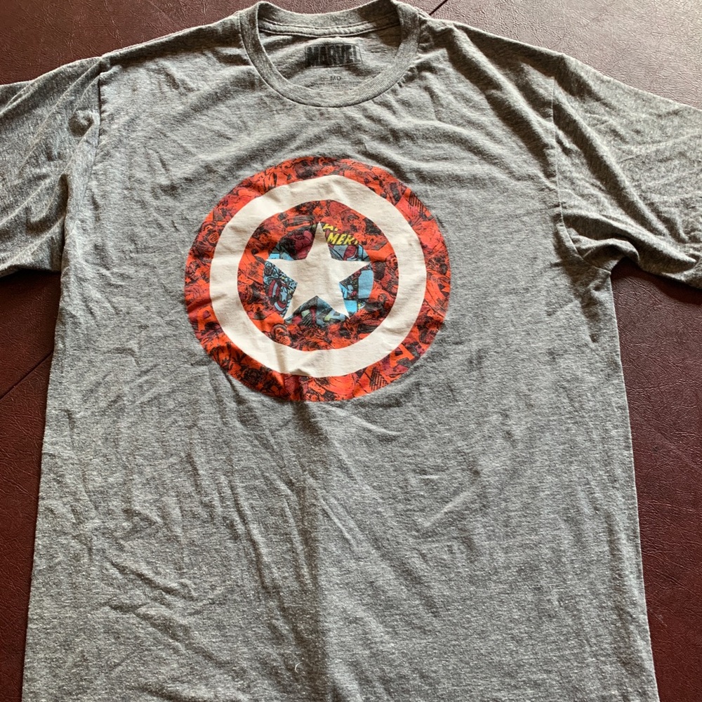 Captain America T-shirt